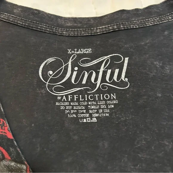 Sinful by Affliction Rhinestone Graphic Tee Shirt top Lace-Up XL USA McBling Y2K - Picture 4 of 7